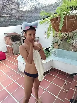 DaliaKhemu live cam on StripChat