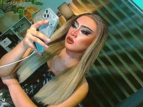 HOLLYWOOD_QUEEN_88 webcam