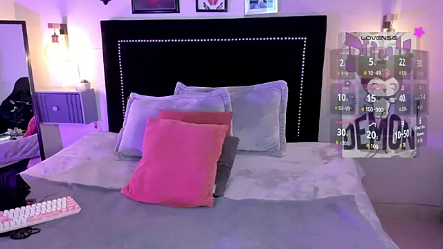 pinkk_deemon webcam