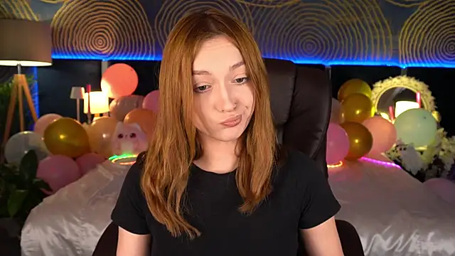 LizzaMoonn webcam