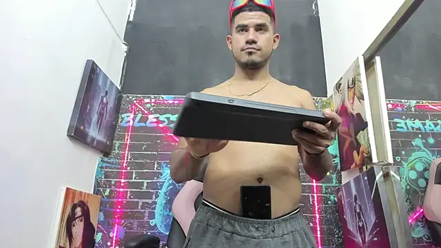 Latins_on_fire webcam