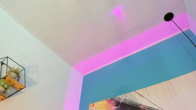 Luna_roose1 webcam