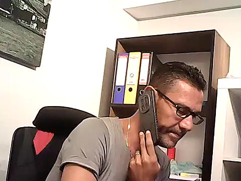 mastercharisma35 live cam on StripChat