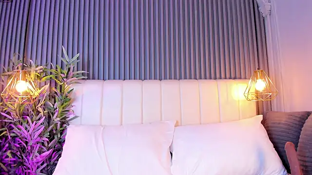 AnaisClark webcam