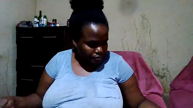 sexybigboobz live cam on StripChat