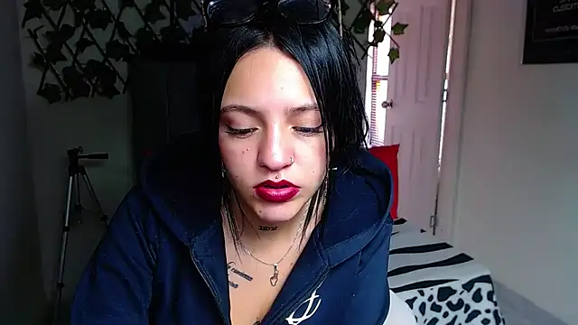 Violettasquirt webcam