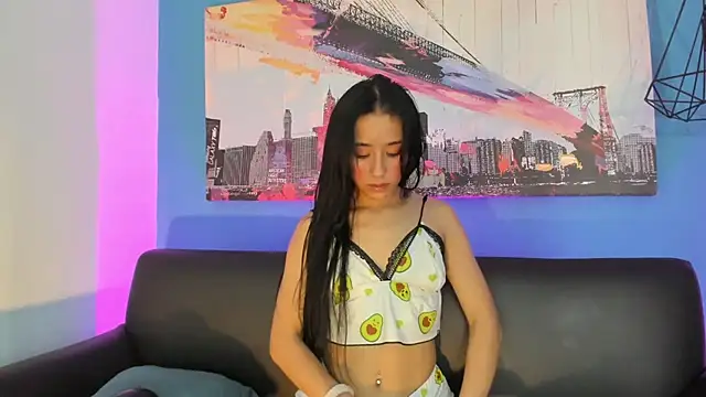 Luna_roose1 webcam