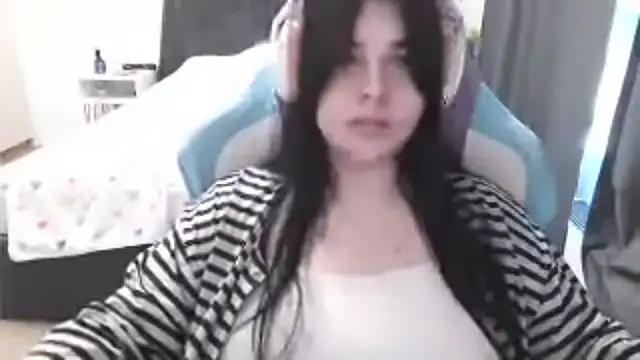 LunarMia webcam