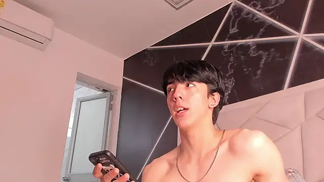Quma86 - Male webcam sex chat