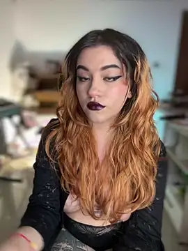 NikkiNix webcam