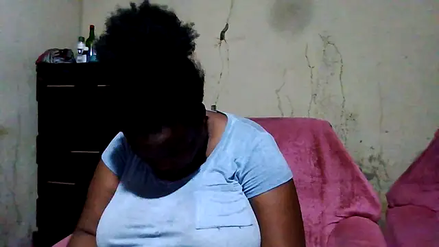 sexybigboobz webcam