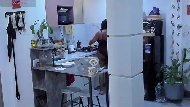 LadyNahir webcam