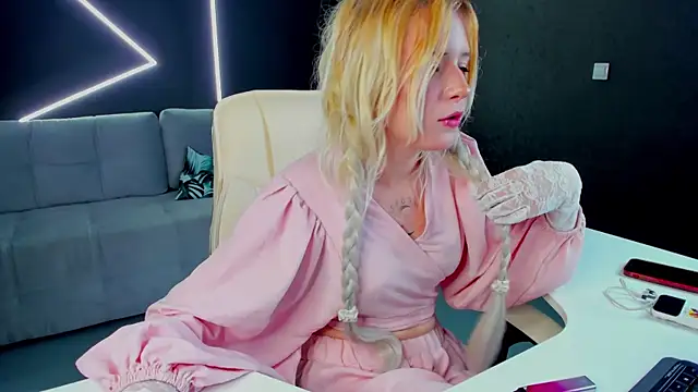 Kikipeach's live stream
