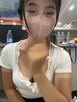gougou13 live sex cam