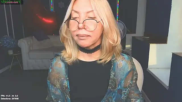 Wendy_Waves webcam