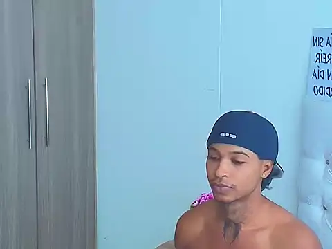 cassian_gold webcam