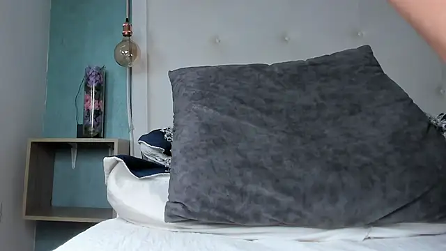mia_gomez7 webcam