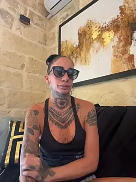 inked_up_jade webcam