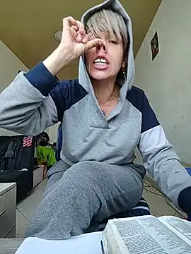 MARILYNKOVANOVA live sex cam