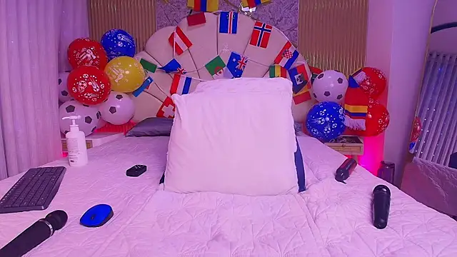 aisha_sh webcam