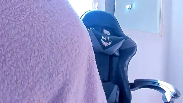 SophieLennox webcam