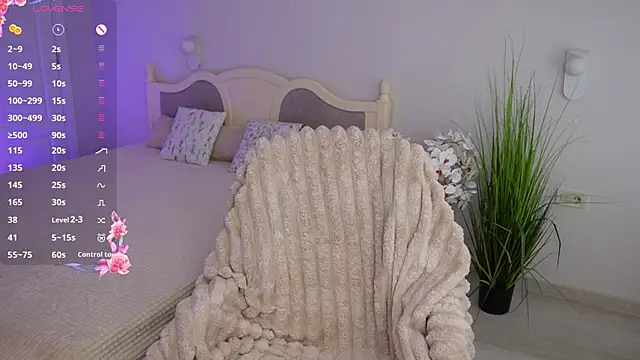 Milana_Moons webcam