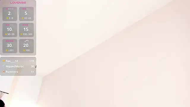 Zoebluntone webcam