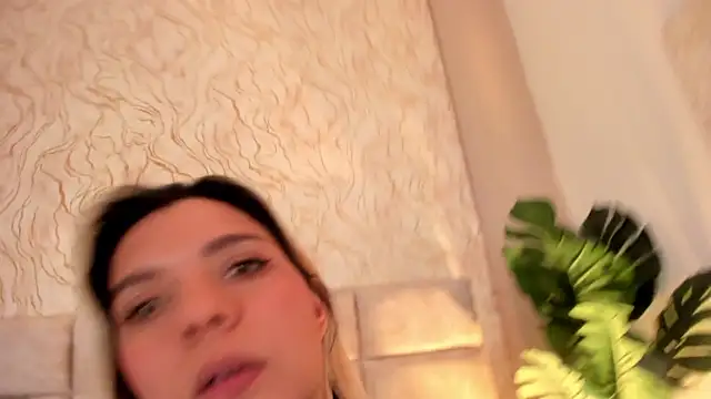 GinaSalanne webcam