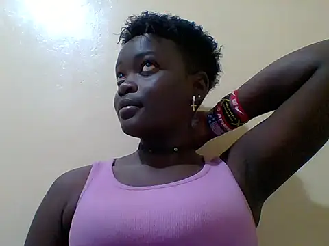 Pretty-Leaa webcam