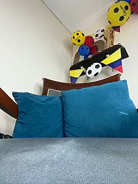 LilaRvsh live cam on StripChat