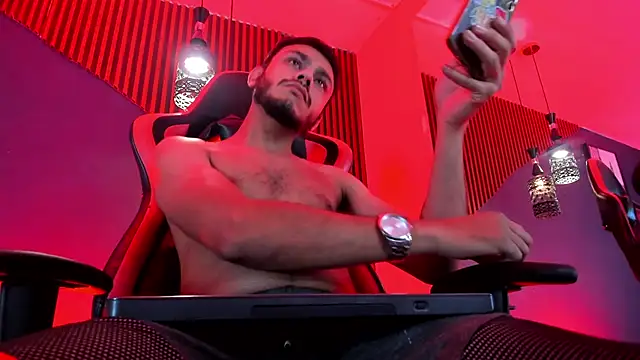 Boss_Domiinator webcam