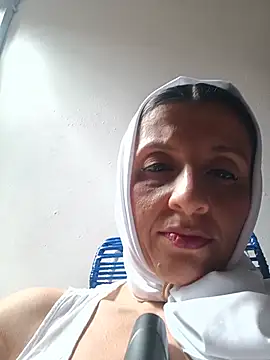 aafsha_'s live room