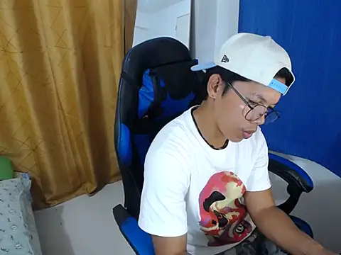 holly_oreo webcam