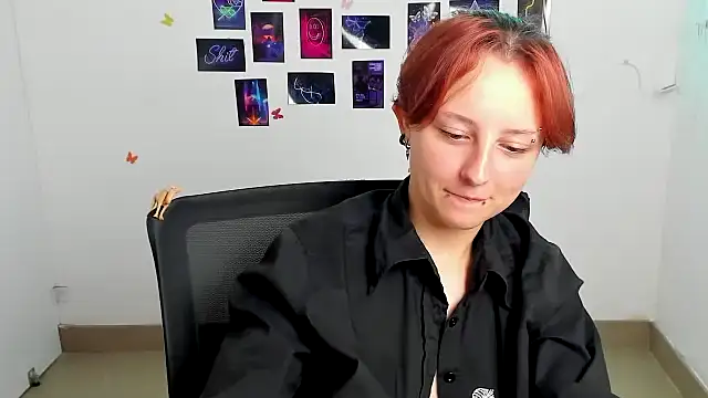 Dilara_Kiss_ live cam on StripChat