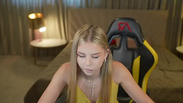 melissa_kiss054 (F teen) - doggy