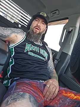 Beardedtattood webcam