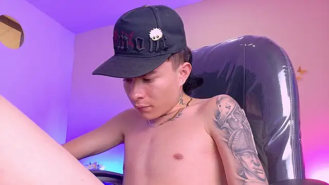 Nascary_Fox webcam