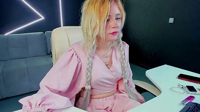 kikipeach webcam