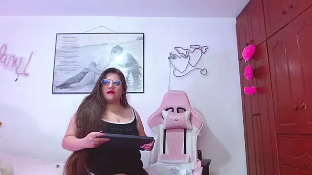 amelie_rousell - Amelie_Rousell's free webcam - UK Sex Cams