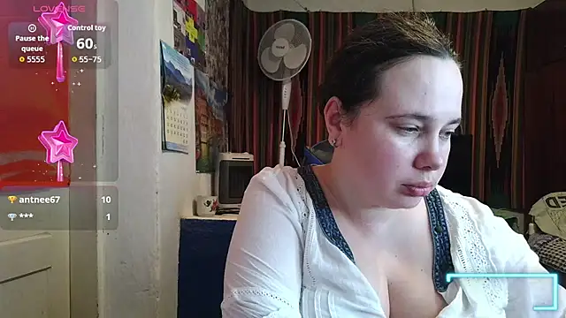 Cora_Maro webcam