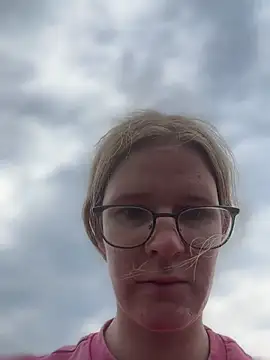 Bikergirl_97 webcam