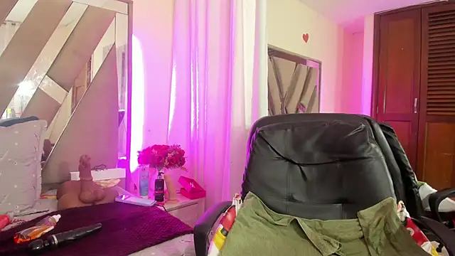 anisha_zambrano - Anisha_zambrano's free webcam - UK Sex Cams