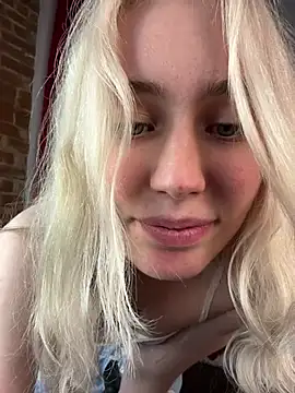 LovelyMiu webcam
