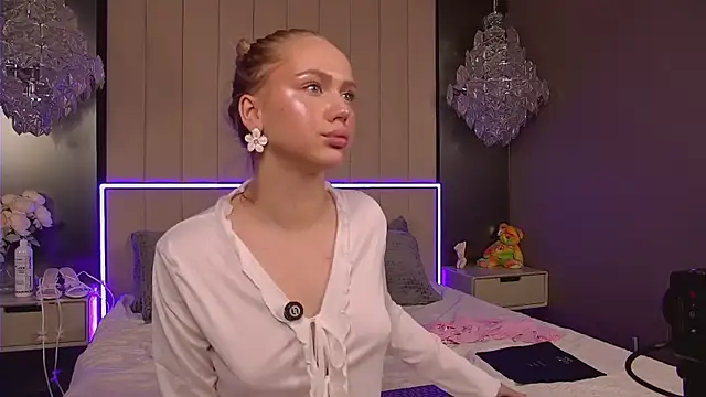 Emi_Sterling webcam