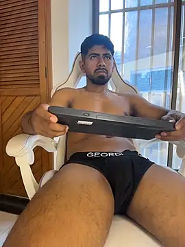 Teaserhoussejj_ webcam