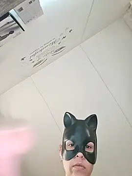 SweetSun69 webcam