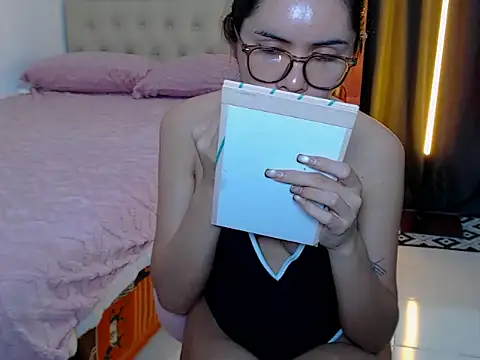 Modella: Alexandra_Kenn