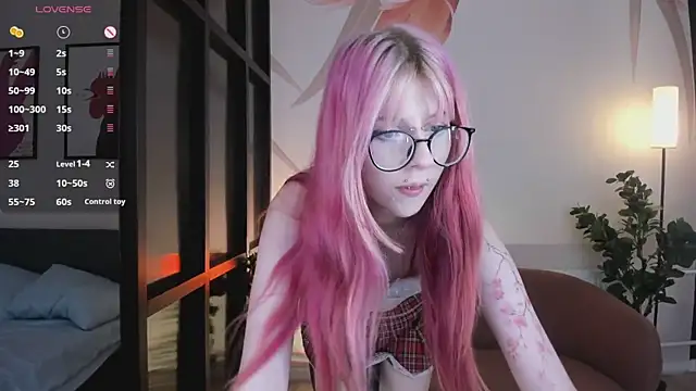 Lola_Ray_