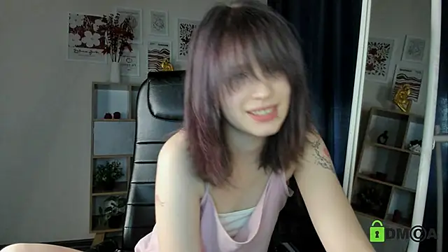 Alina_Mills webcam
