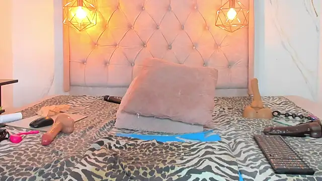 zamira_44 webcam